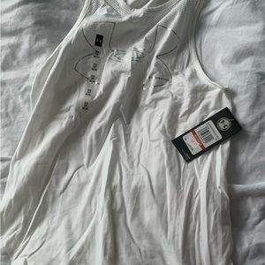 NWT Under armor tank xs